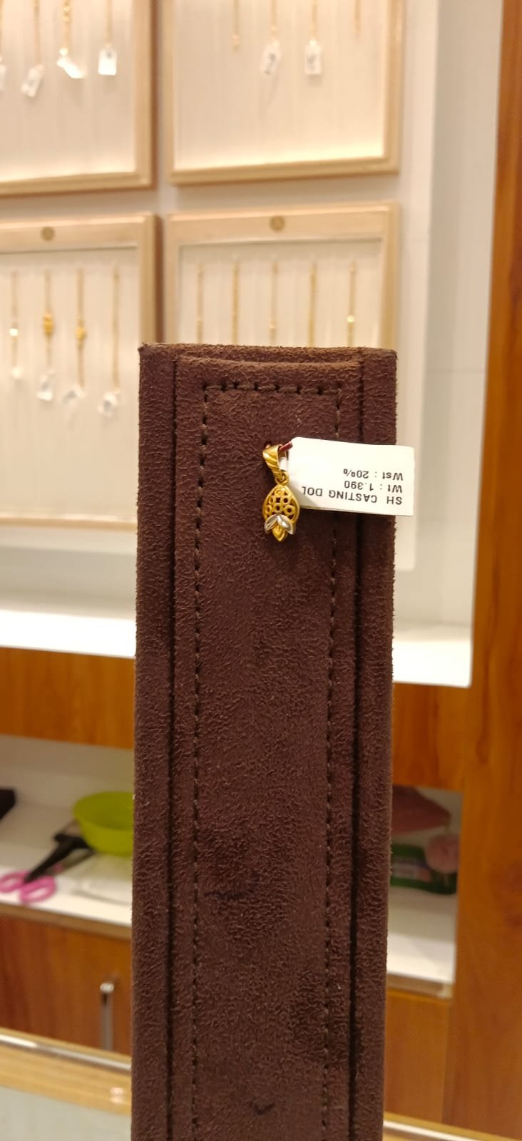Single Hook Dollar